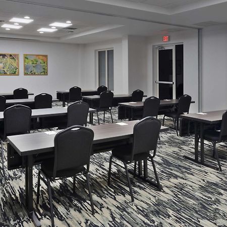 Hilton Garden Inn Birmingham/Lakeshore Drive Exterior photo