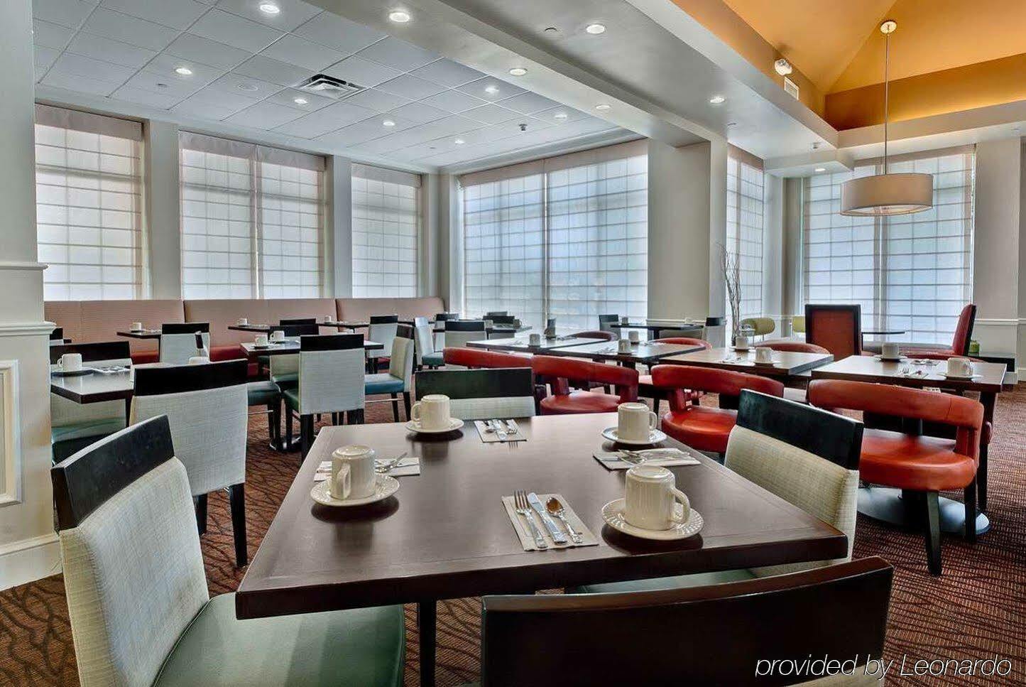 Hilton Garden Inn Birmingham/Lakeshore Drive Exterior photo